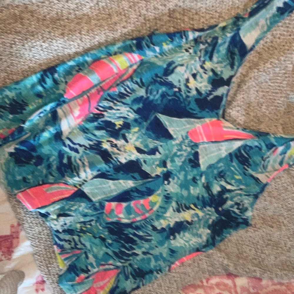 Illy Pulitzer tank top size xl nwot waves